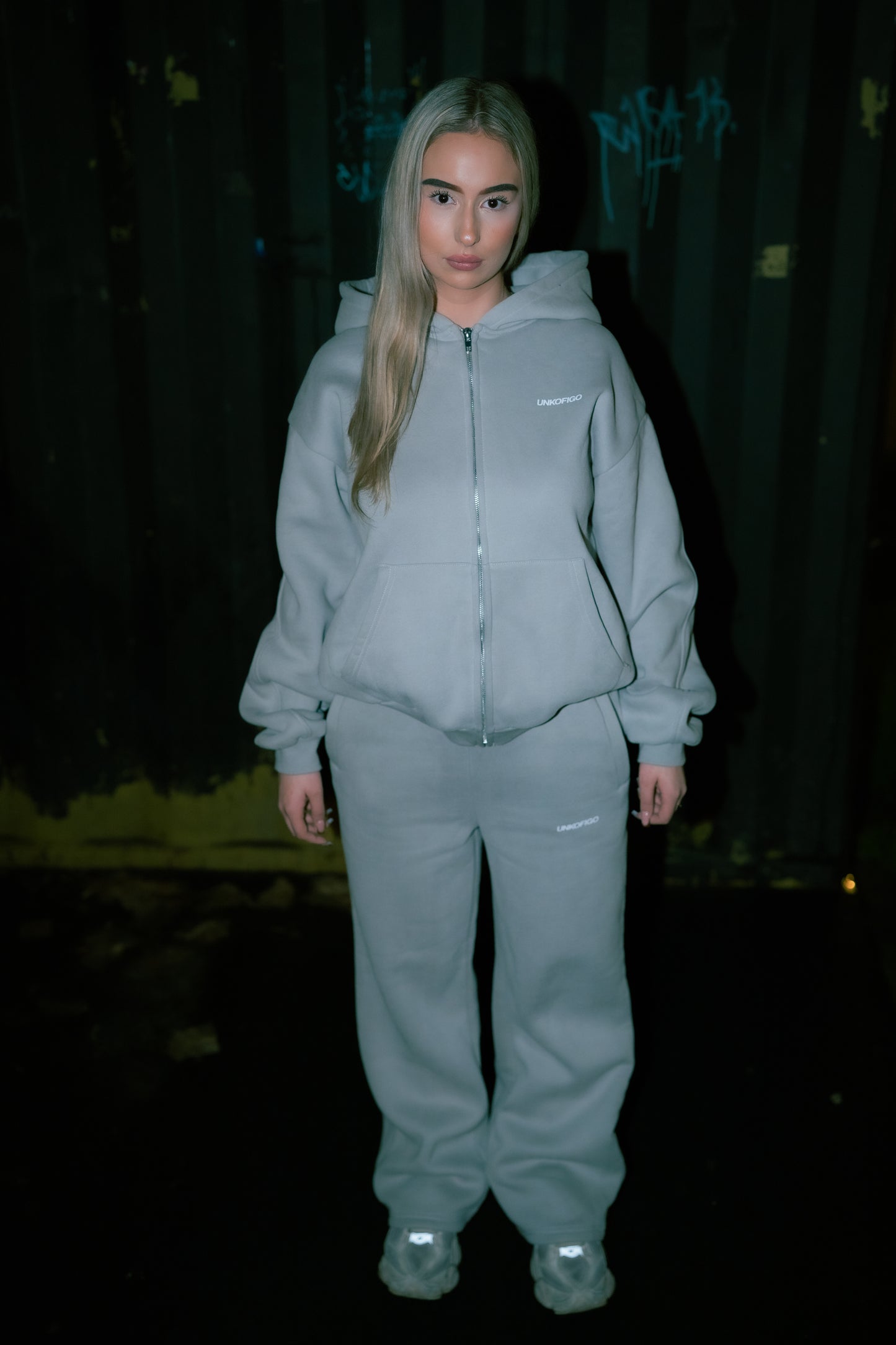GREY ZIP-UP